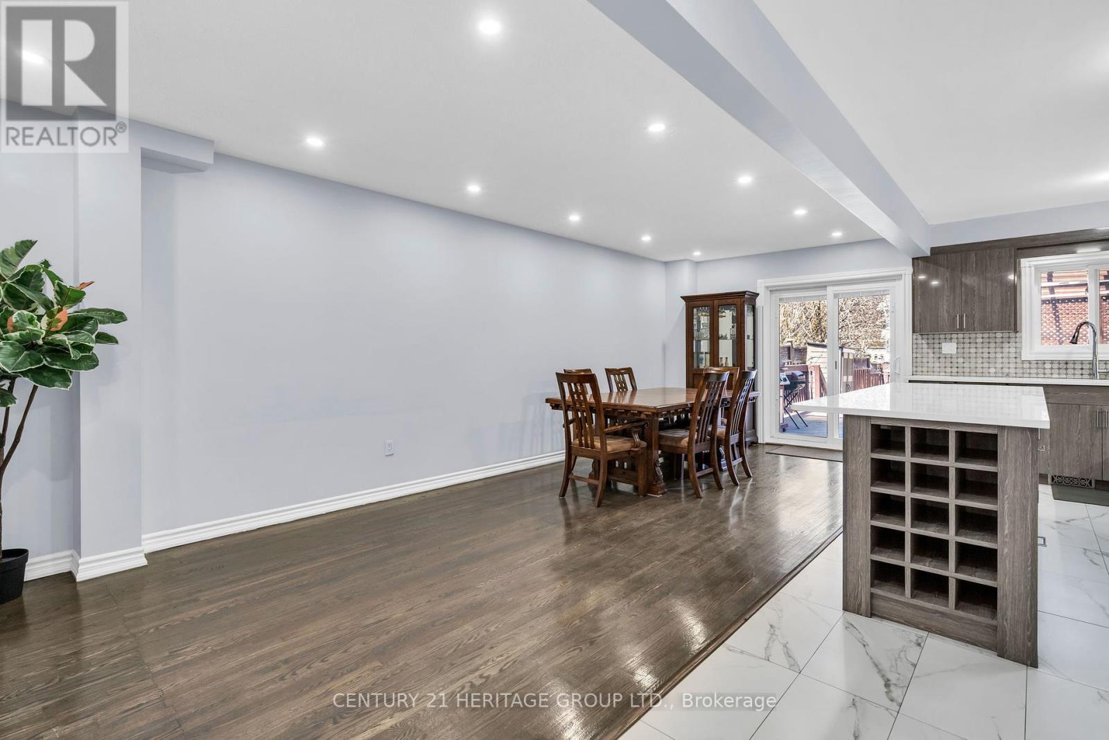 68 Silverdart Crescent, Richmond Hill, Ontario  L4E 3T8 - Photo 8 - N12134937