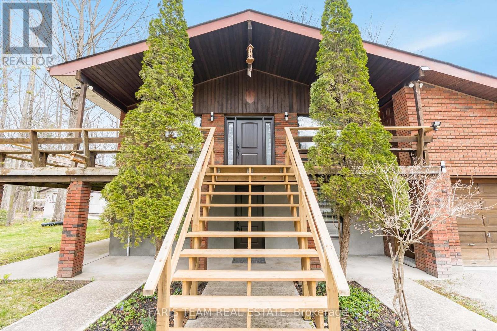 Property at 8 CELESTINE COURT image 3