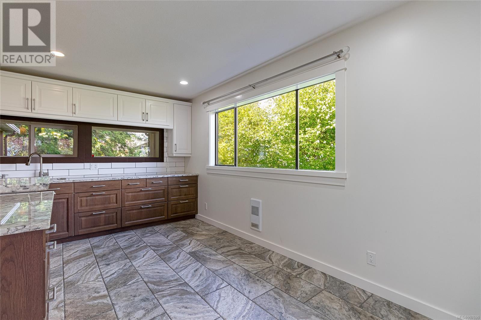 886 Cavin Rd, Parksville, British Columbia  V9P 1Z9 - Photo 13 - 997690