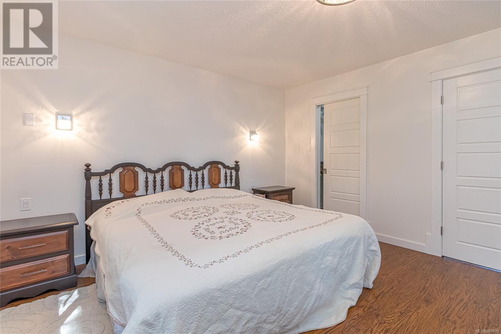 Property at 886 Cavin Rd image 3
