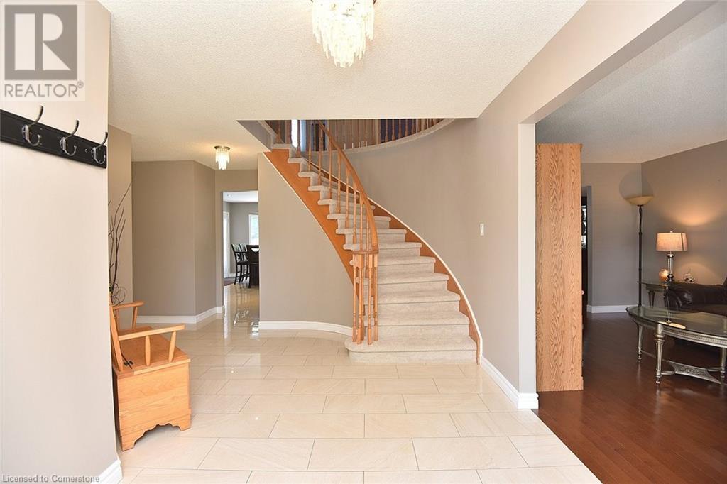 Property at 3 SUTER Crescent image 4