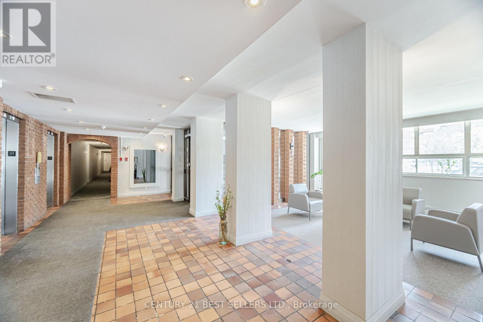 306 - 151 La Rose Avenue, Toronto, Ontario  M9P 1B3 - Photo 14 - W12134916