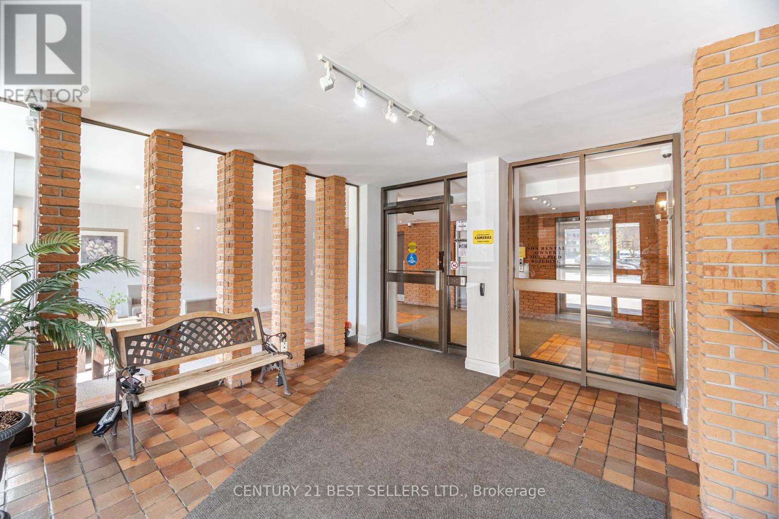 306 - 151 La Rose Avenue, Toronto, Ontario  M9P 1B3 - Photo 15 - W12134916