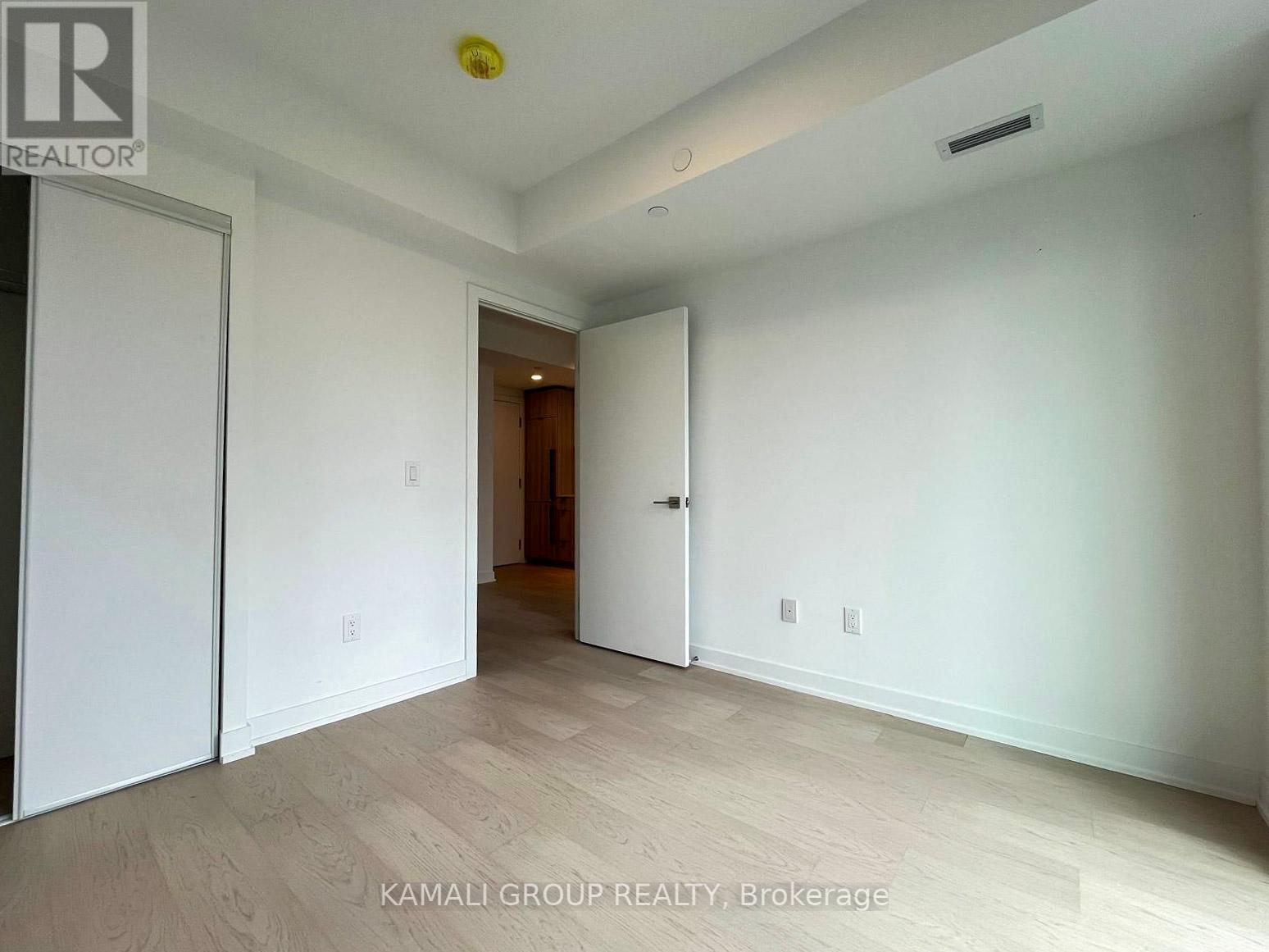 2316 - 252 Church Street, Toronto, Ontario  M5B 0E6 - Photo 10 - C12134974