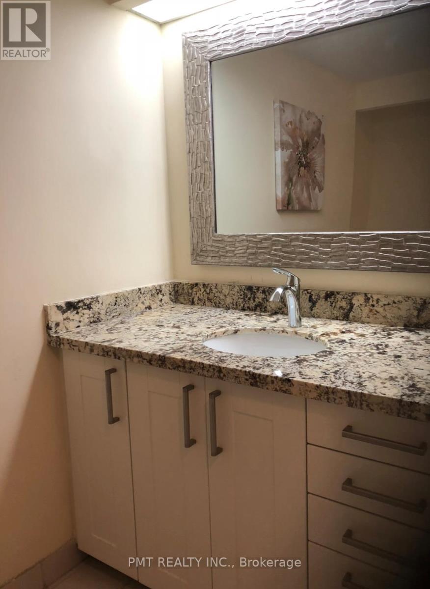 309 - 77 Harbour Square, Toronto, Ontario  M5J 2S2 - Photo 11 - C12135137