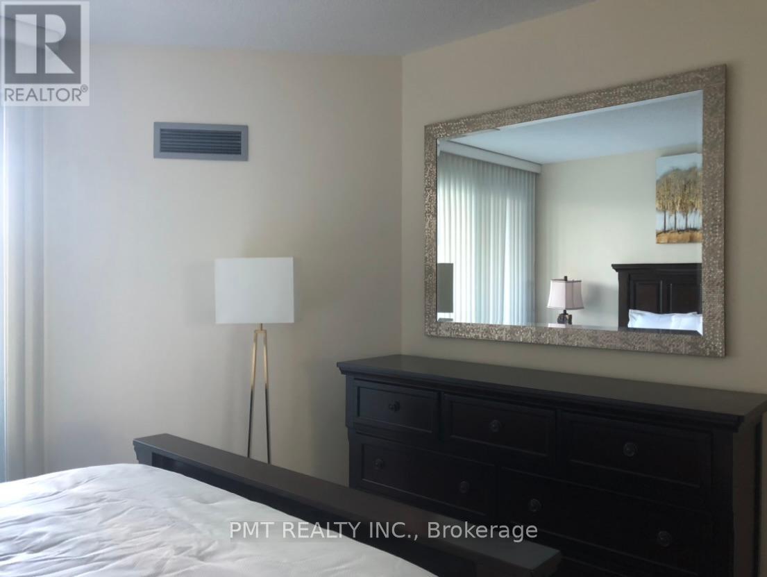 309 - 77 Harbour Square, Toronto, Ontario  M5J 2S2 - Photo 16 - C12135137