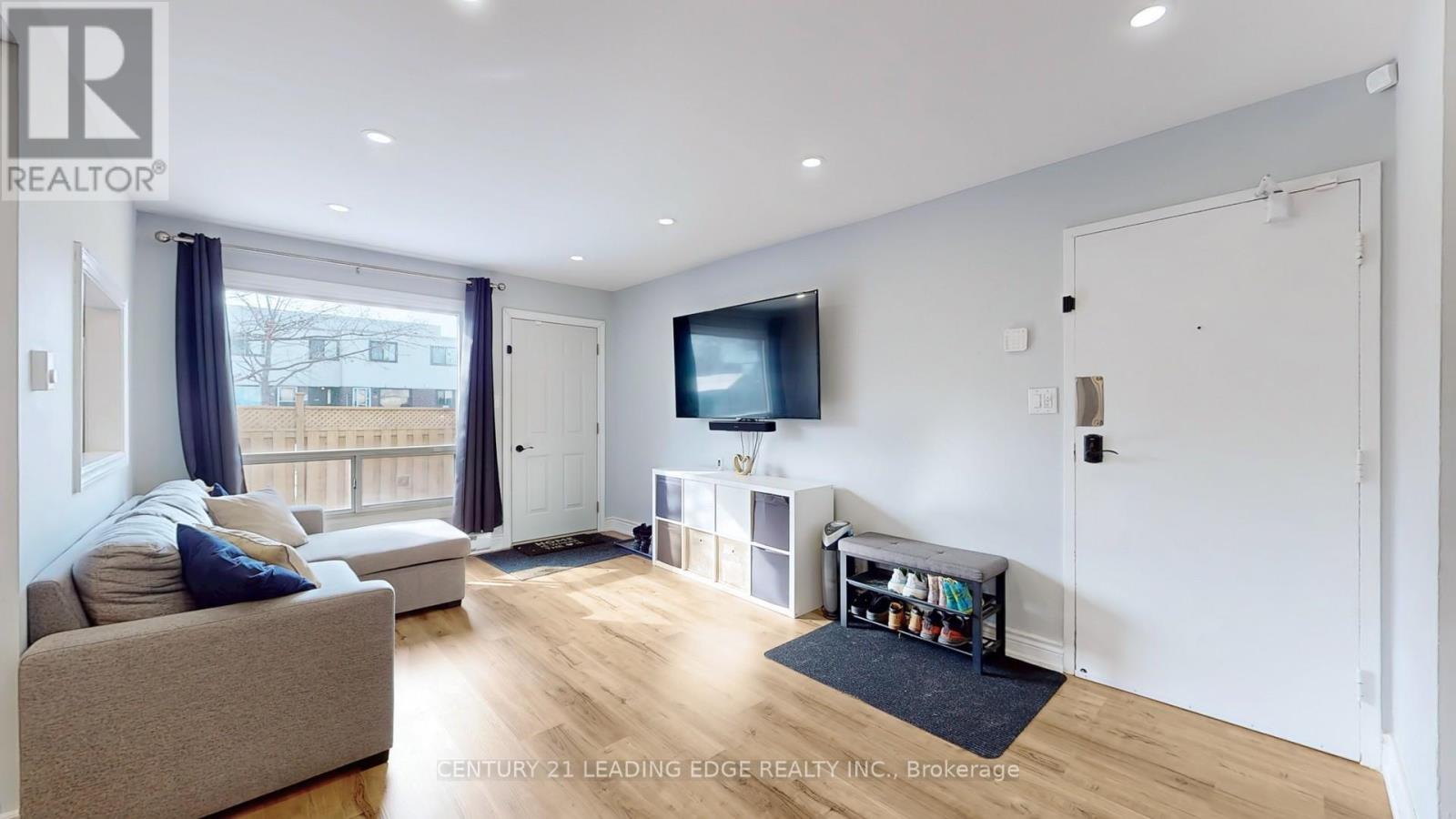 Property at 118 - 1100 OXFORD STREET image 4
