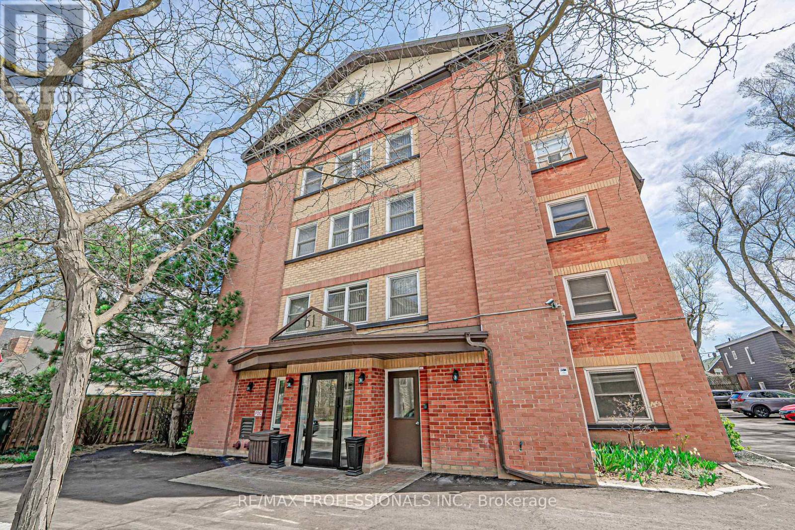 202 - 61 Main Street, Toronto, Ontario  M4E 2V6 - Photo 1 - E12135025
