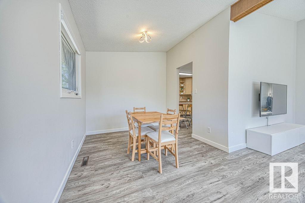Property at 5204 109 ST NW image 2