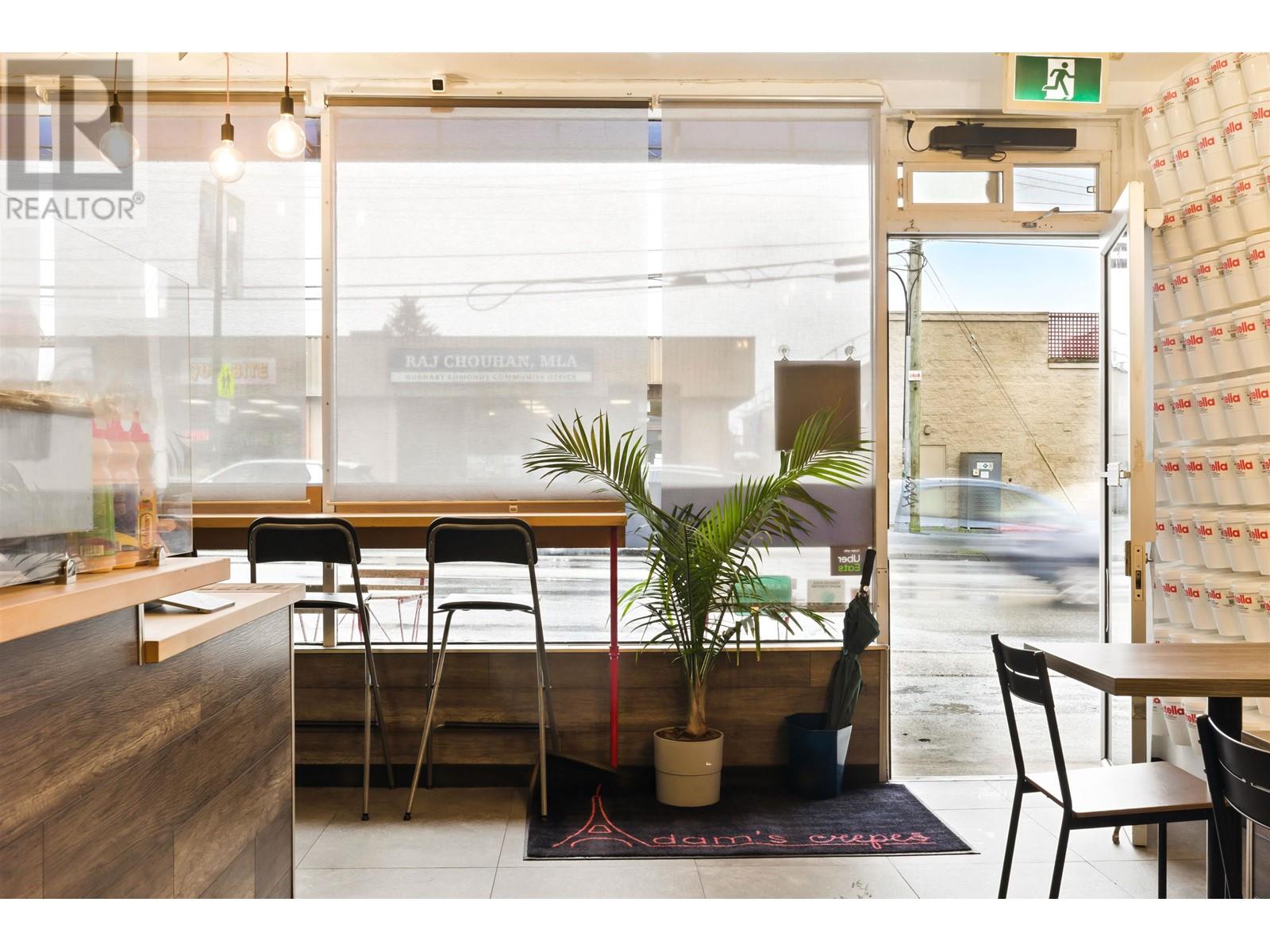 5217 Rumble Street, Burnaby, British Columbia  V5G 2E7 - Photo 3 - C8068857