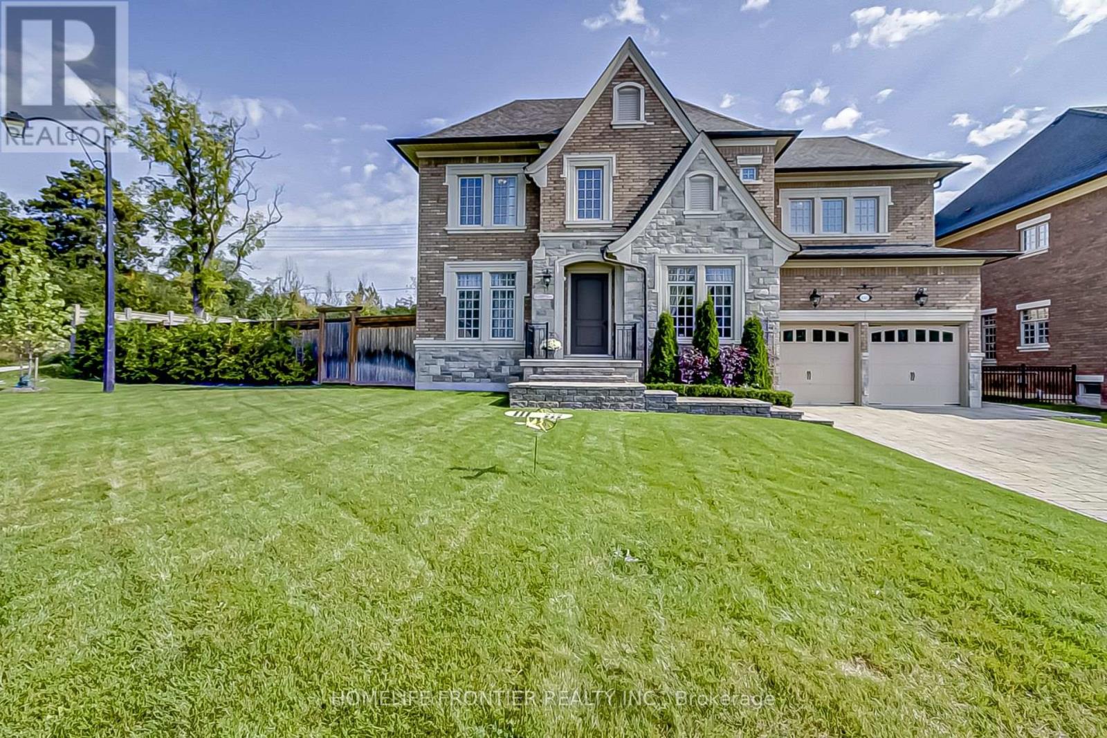 141 Annsleywood Court, Vaughan, Ontario  L4H 4G6 - Photo 2 - N12135099