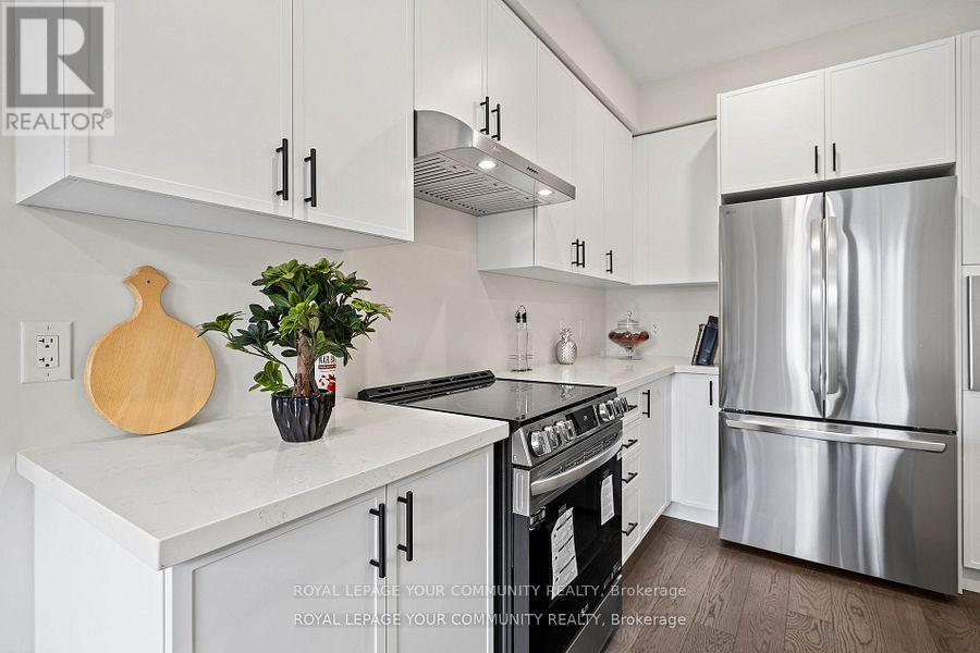 14 Deer Park Lane, Markham (Old Markham Village), Ontario  L3P 2B5 - Photo 8 - N12135120