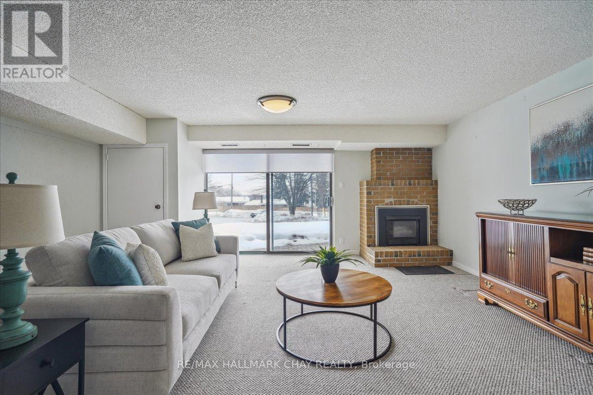 195 Collier Street, Barrie, Ontario  L4M 5L5 - Photo 31 - S12134973