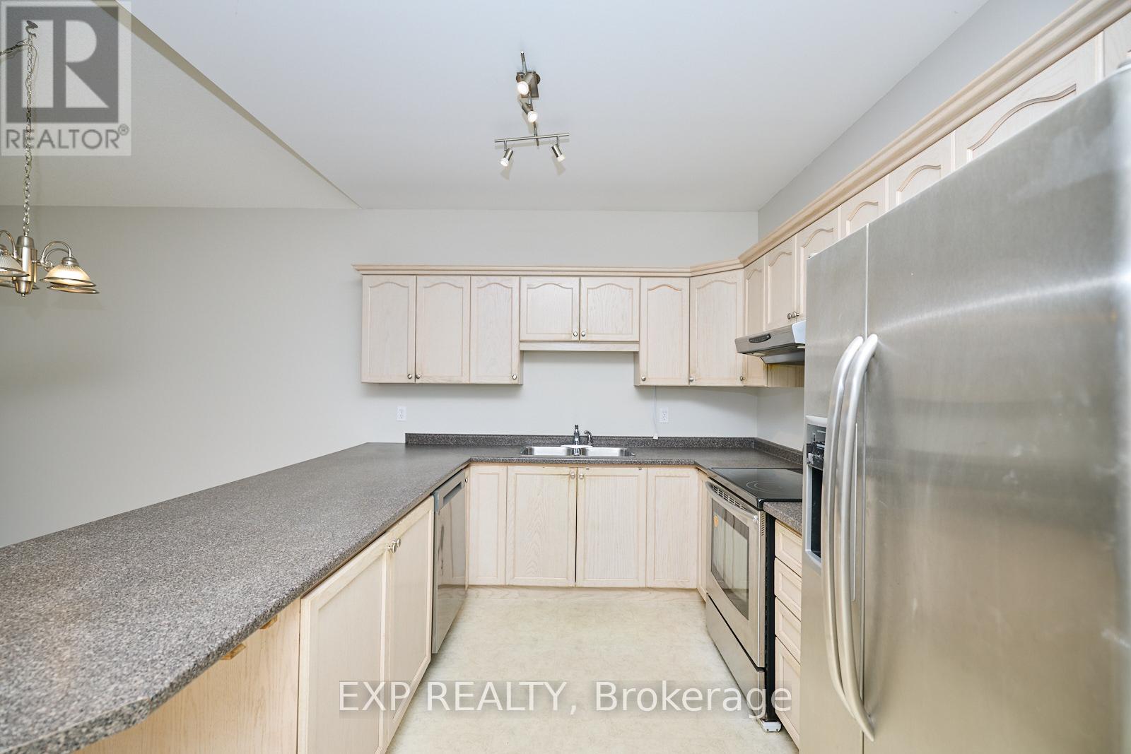 23 - 5595 Drummond Road, Niagara Falls, Ontario  L2G 4L2 - Photo 6 - X12135221