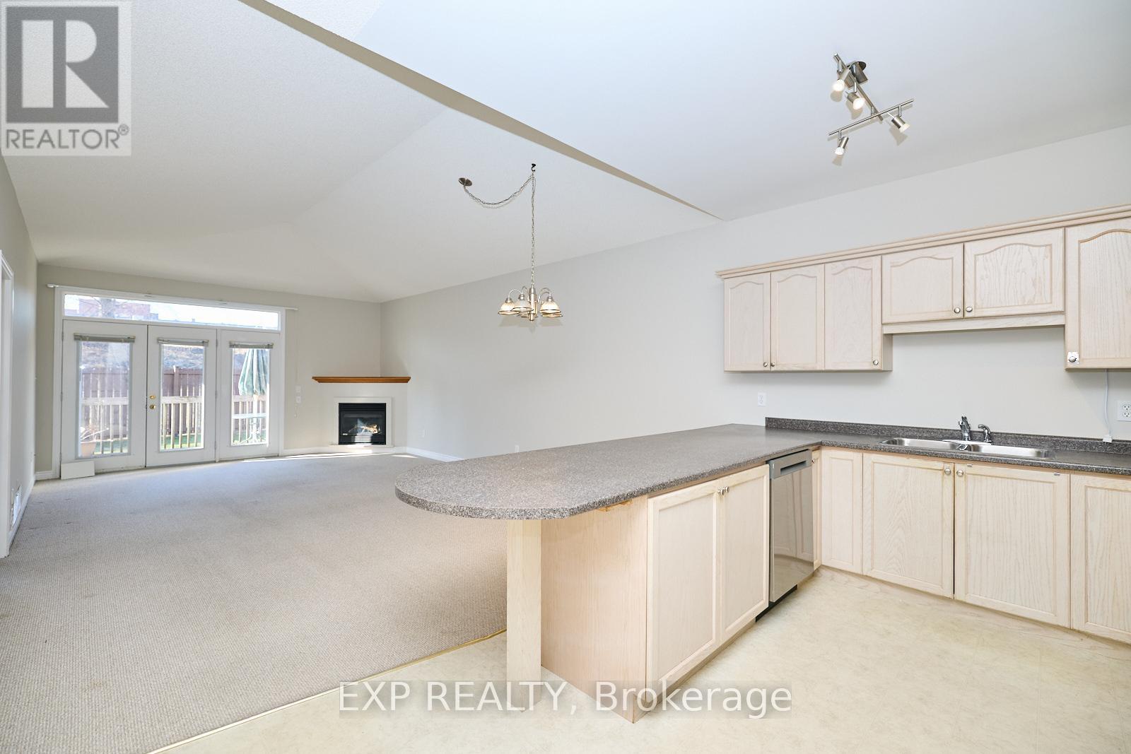 23 - 5595 Drummond Road, Niagara Falls, Ontario  L2G 4L2 - Photo 8 - X12135221