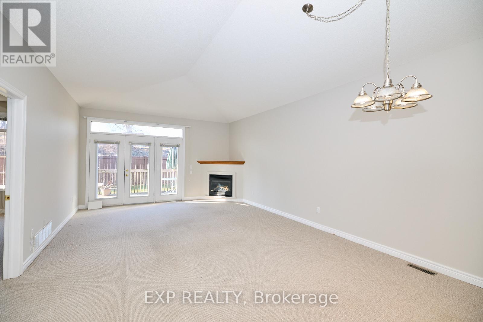 23 - 5595 Drummond Road, Niagara Falls, Ontario  L2G 4L2 - Photo 9 - X12135221