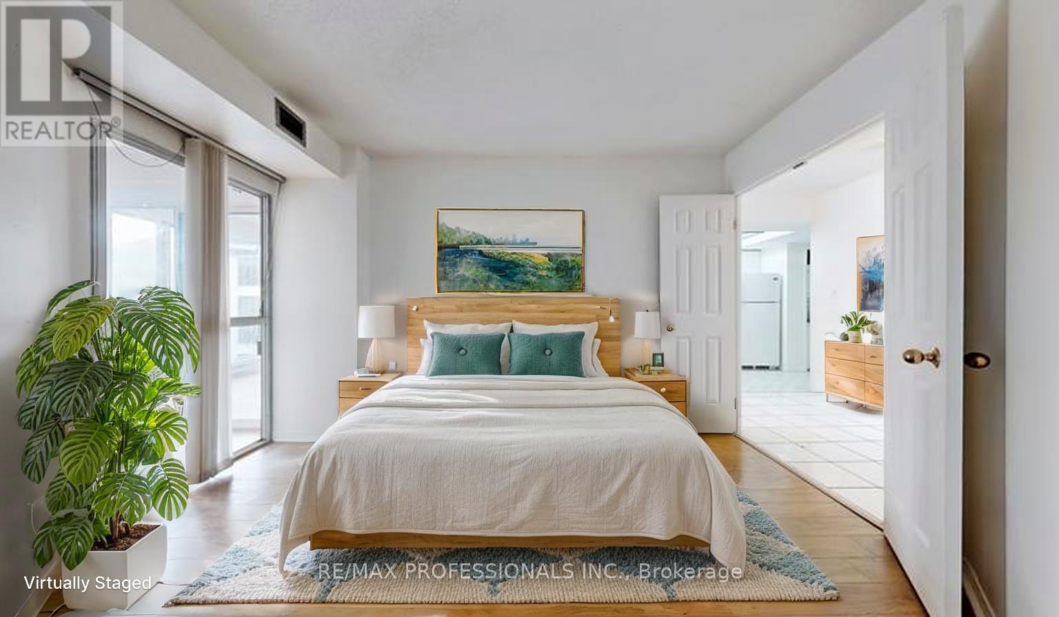 704 - 222 The Esplanade, Toronto (Waterfront Communities), Ontario  M5A 1J2 - Photo 14 - C12124661