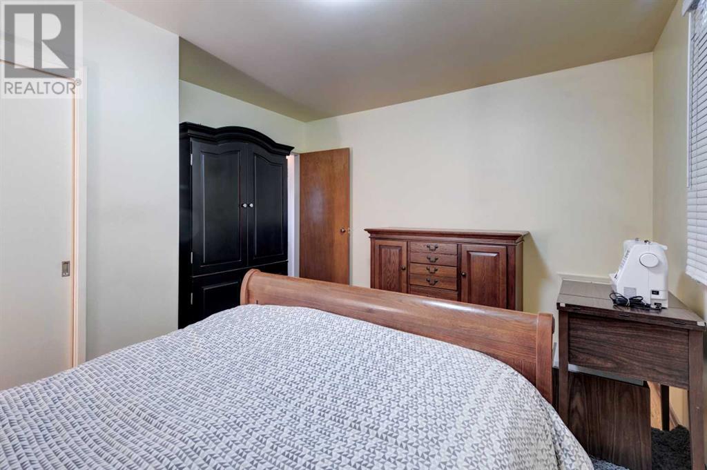 9407 Allison Drive Se, Calgary, Alberta  T2J 1B3 - Photo 11 - A2218598