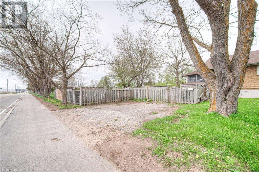 Property at 2300 FOUNTAIN Street N image 4