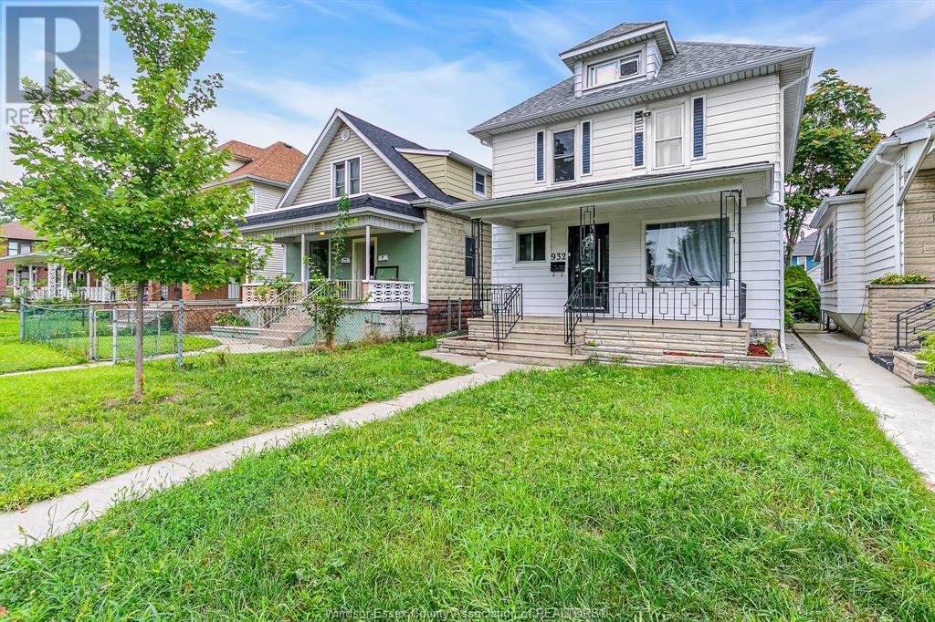 Property at 932 HALL AVENUE image 3