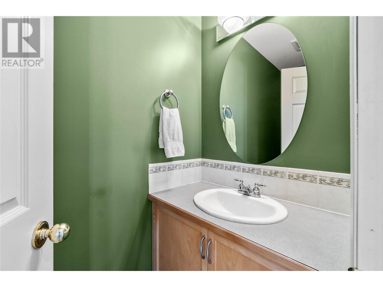 4942 Woodland Court, Kamloops, British Columbia  V2C 6V5 - Photo 25 - 10346999
