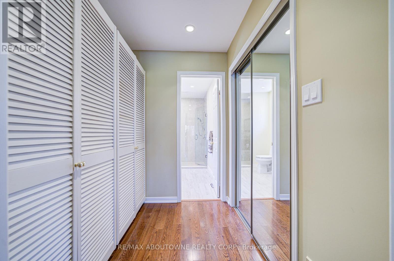 1250 Old Colony Road, Oakville, Ontario  L6M 1J8 - Photo 26 - W12135021
