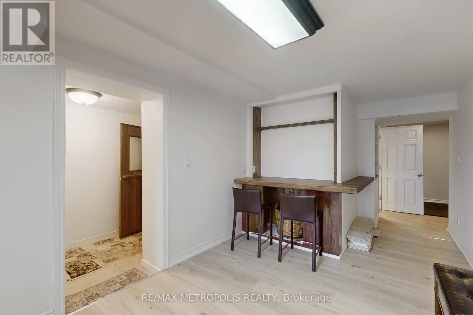1310 Golden Meadow Trail, Oakville, Ontario  L6H 4L8 - Photo 41 - W12135072