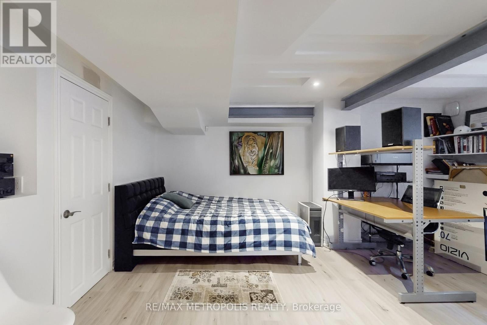 1310 Golden Meadow Trail, Oakville, Ontario  L6H 4L8 - Photo 44 - W12135072