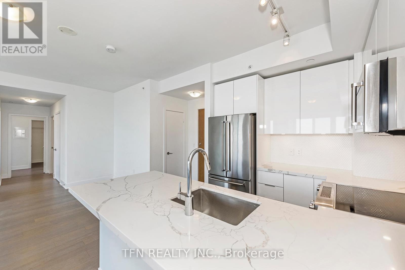 5708 - 30 Shore Breeze Drive, Toronto (Mimico), Ontario  M8V 0J1 - Photo 2 - W12135081
