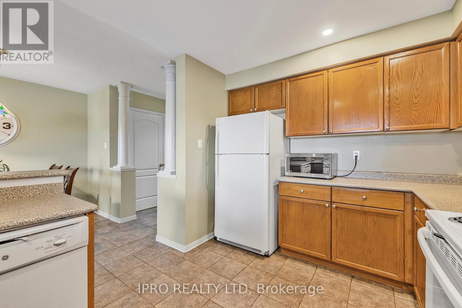 11 Alderbrook Place, Caledon, Ontario  L7E 1V3 - Photo 9 - W12135087