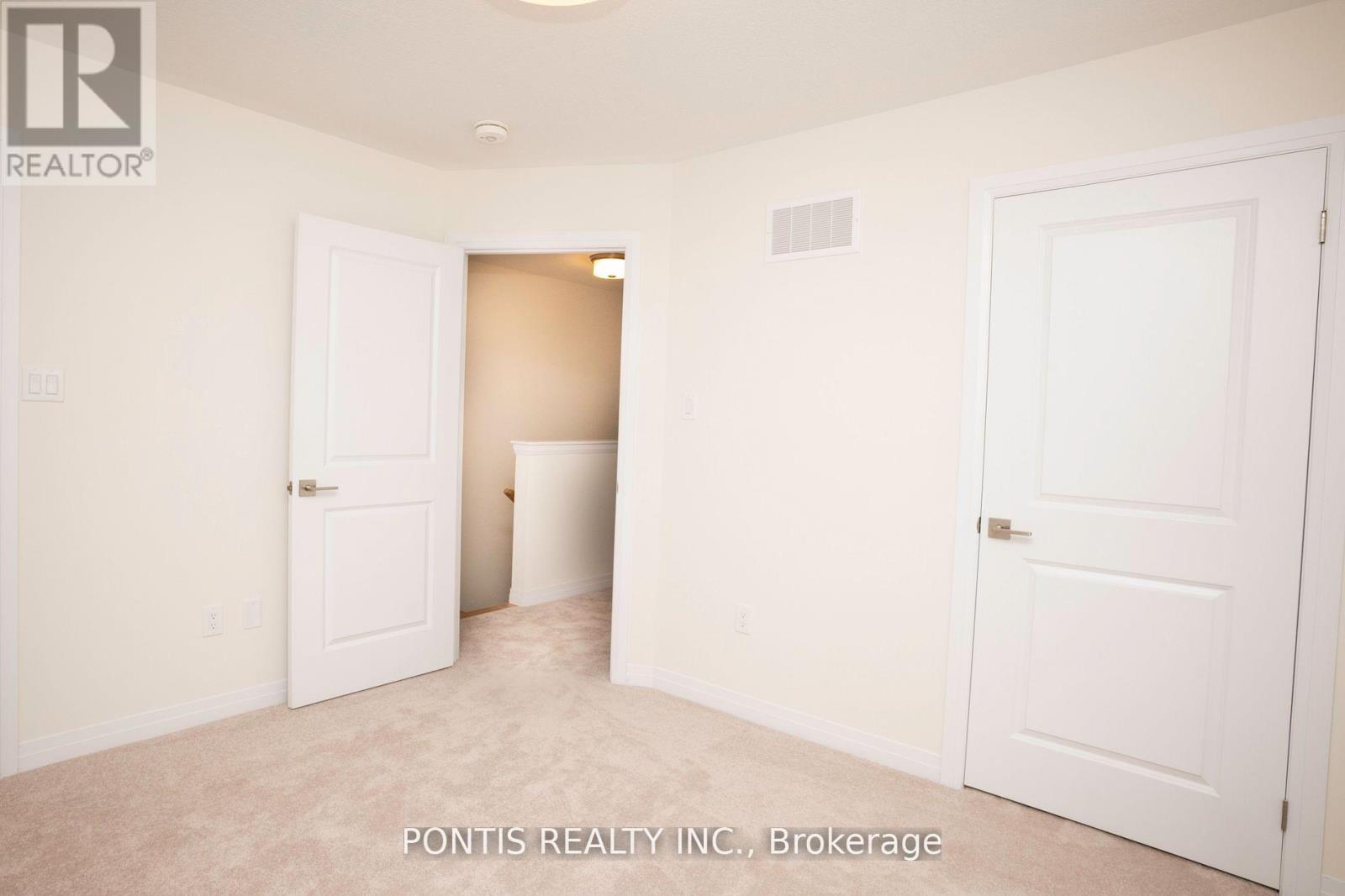 84 Fieldridge Crescent, Brampton, Ontario  L6R 0C2 - Photo 11 - W12135107
