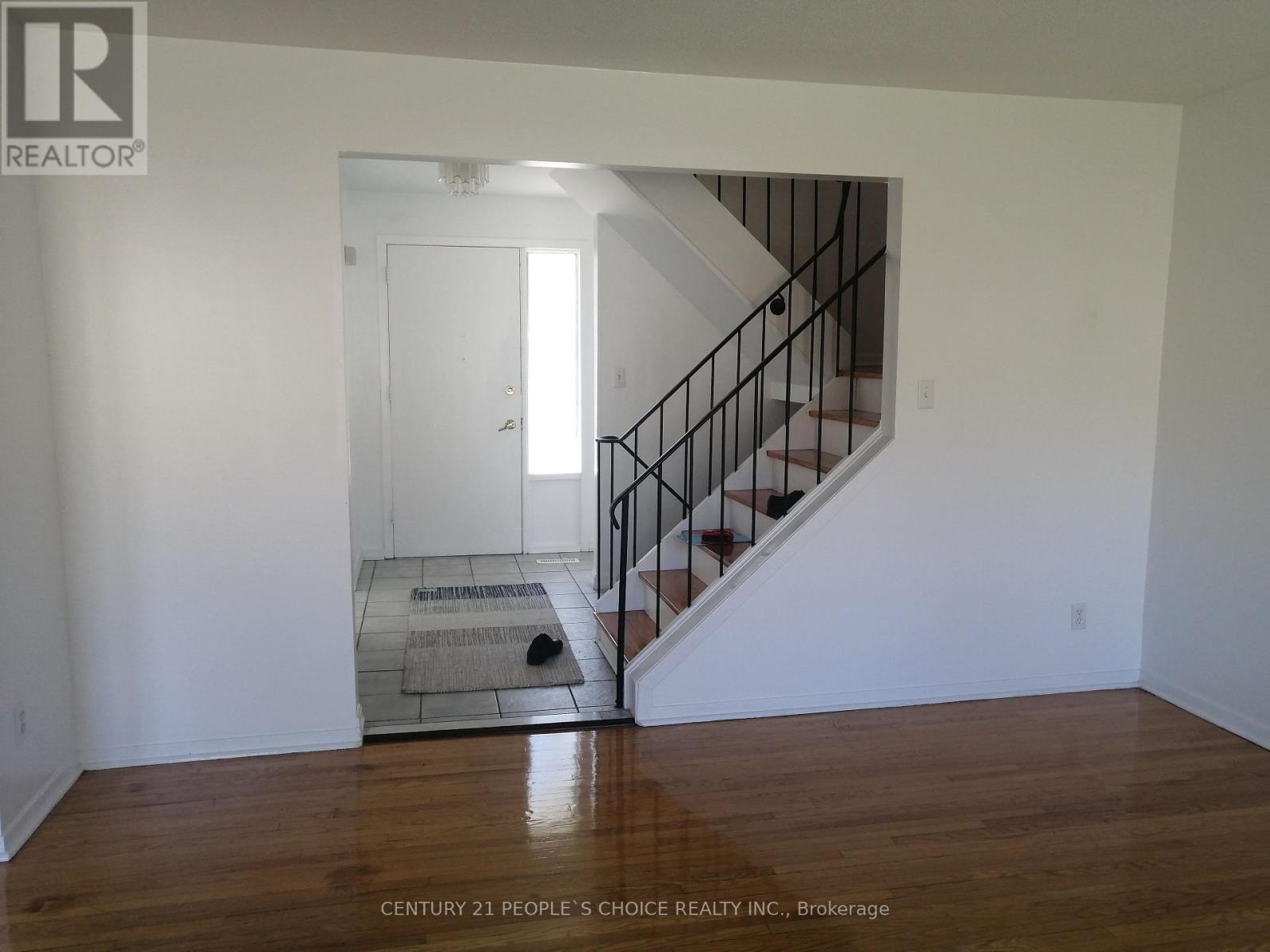 9 - 17 Gosford Boulevard, Toronto, Ontario  M3N 2G7 - Photo 10 - W12135122