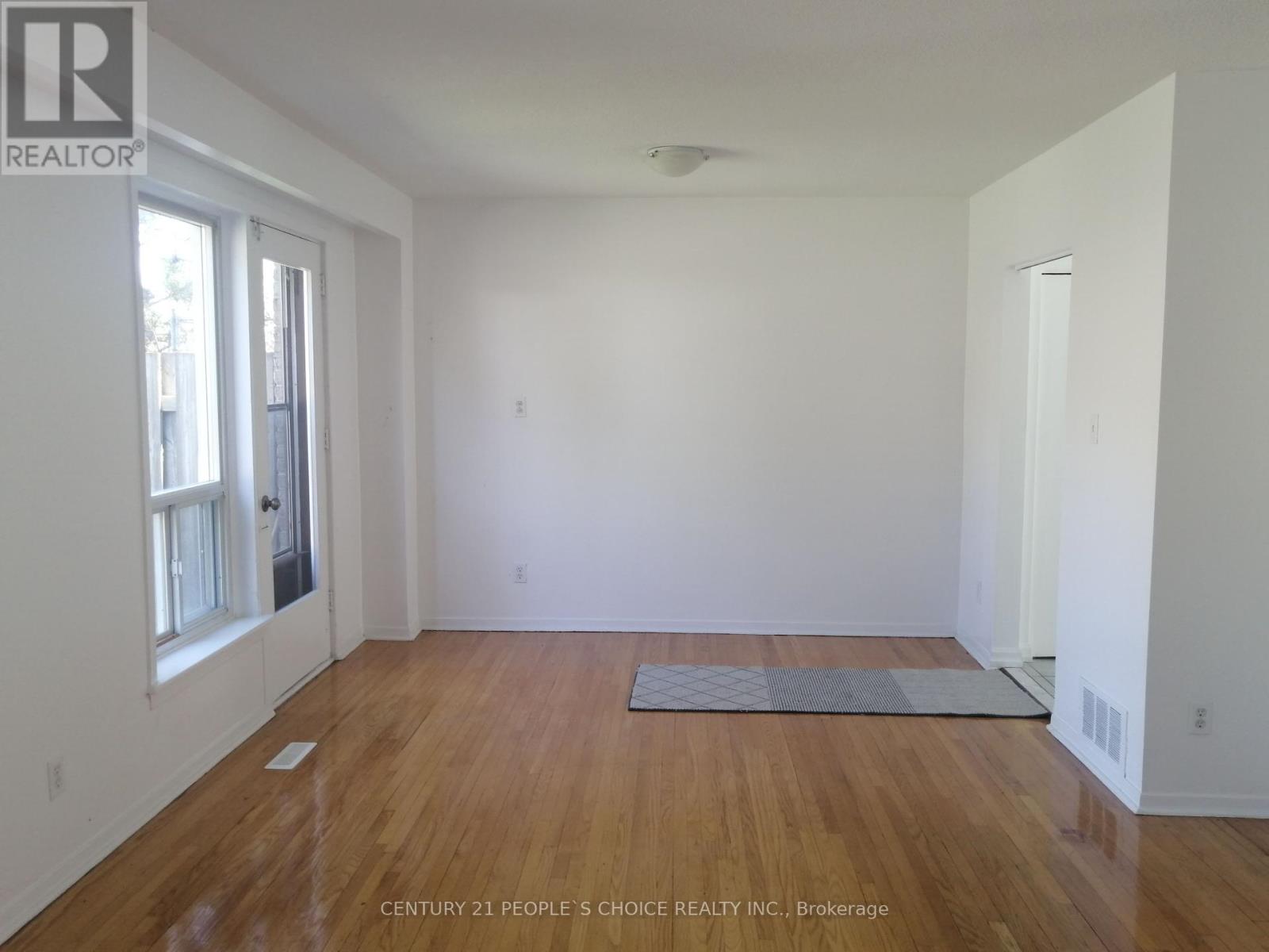 9 - 17 Gosford Boulevard, Toronto, Ontario  M3N 2G7 - Photo 8 - W12135122