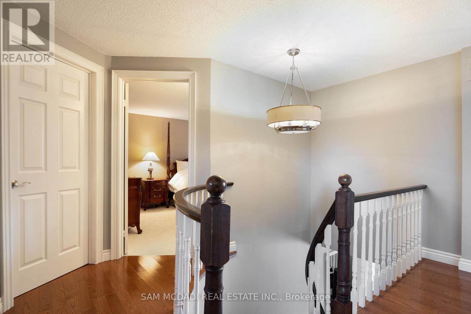 6127 Cheega Court, Mississauga, Ontario  L5N 3Y9 - Photo 17 - W12135125
