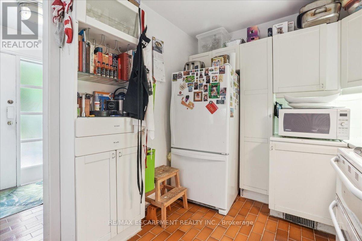 757 Meadow Wood Road, Mississauga, Ontario  L5J 2S7 - Photo 17 - W12134629