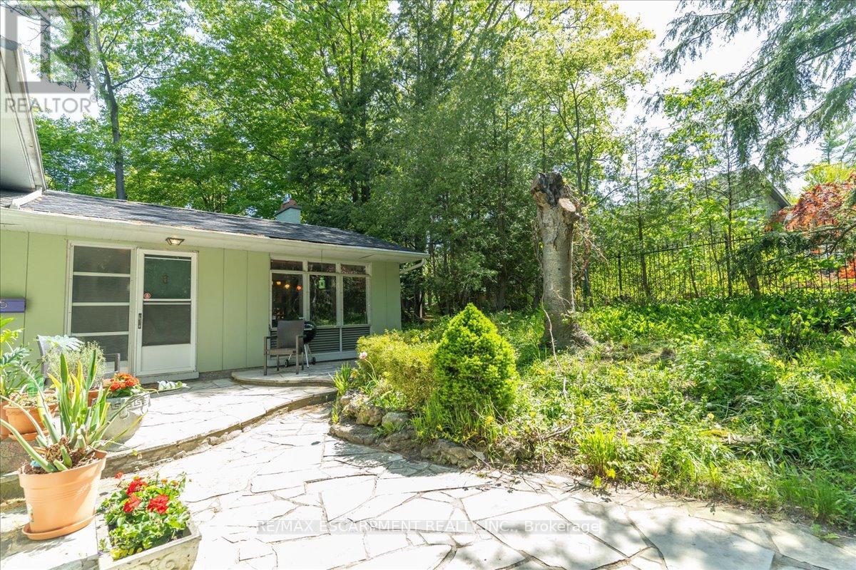 757 Meadow Wood Road, Mississauga, Ontario  L5J 2S7 - Photo 7 - W12134629