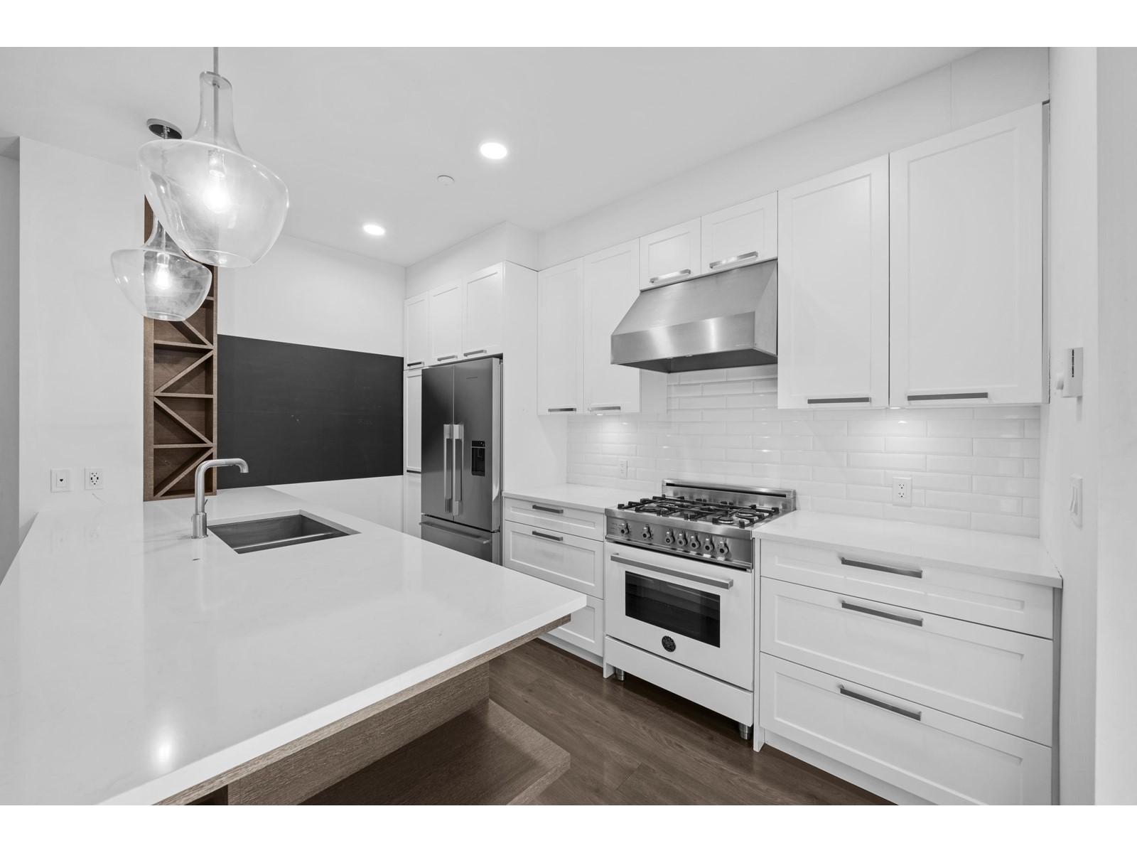 107 33540 MAYFAIR AVENUE, abbotsford, British Columbia