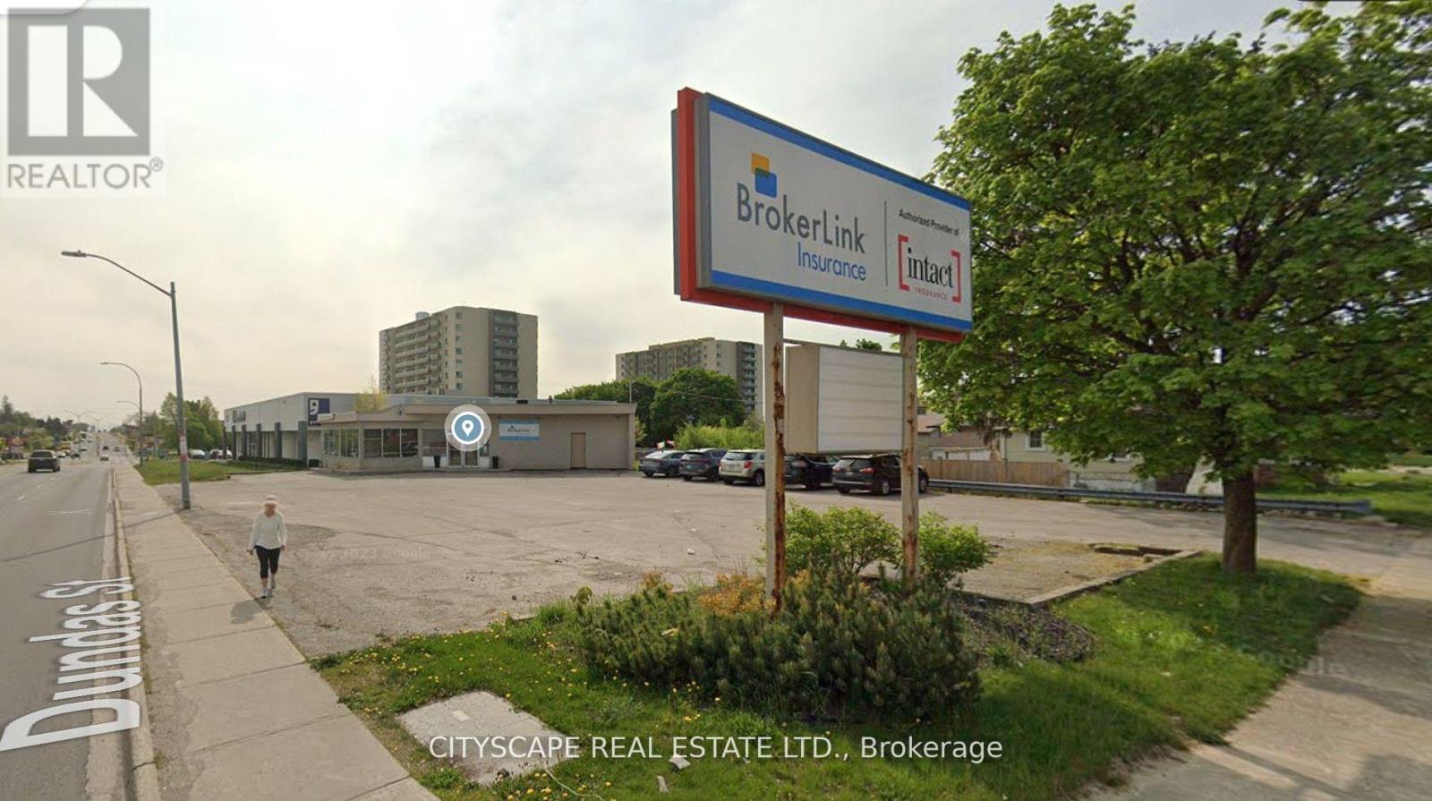 896 DUNDAS STREET, Woodstock, Ontario