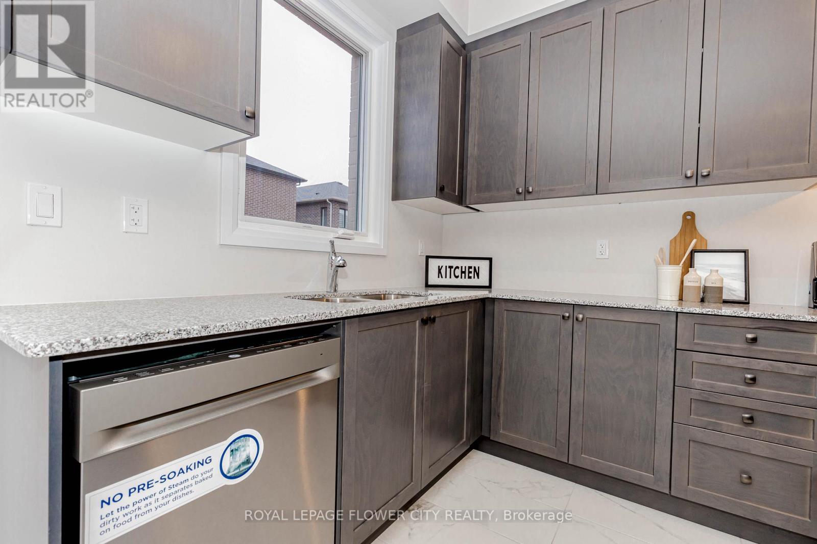 64 Conboy Drive, Erin, Ontario  N0B 1T0 - Photo 27 - X12135000