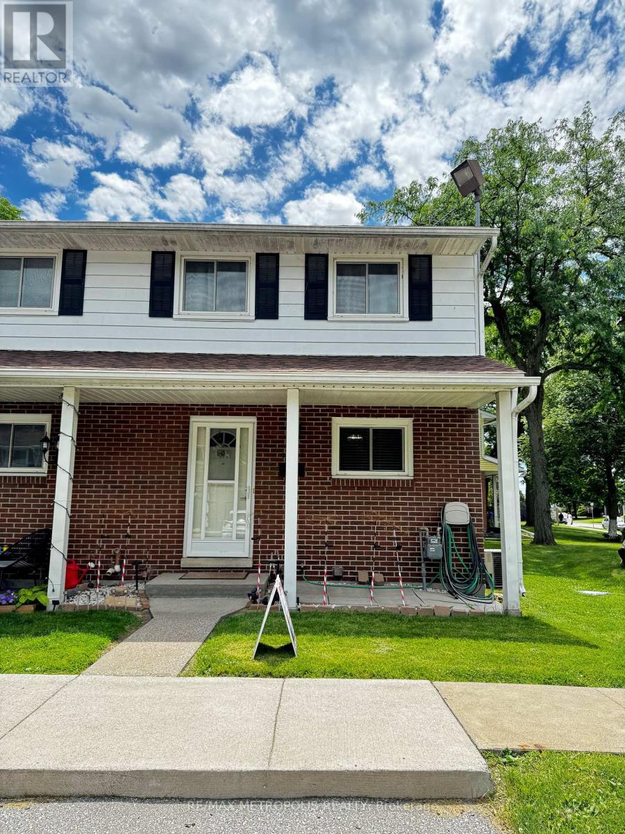 Property at 2 - 2994 MEADOWBROOK LANE image 1