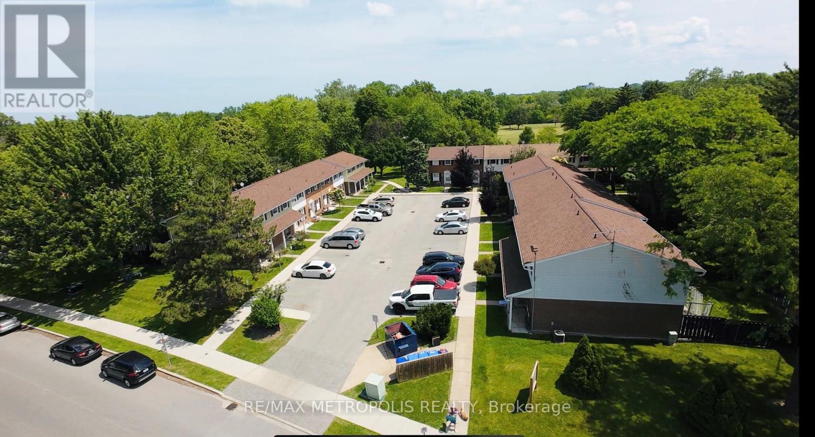 2 - 2994 Meadowbrook Lane, Windsor, Ontario  N8T 3G8 - Photo 37 - X12135088