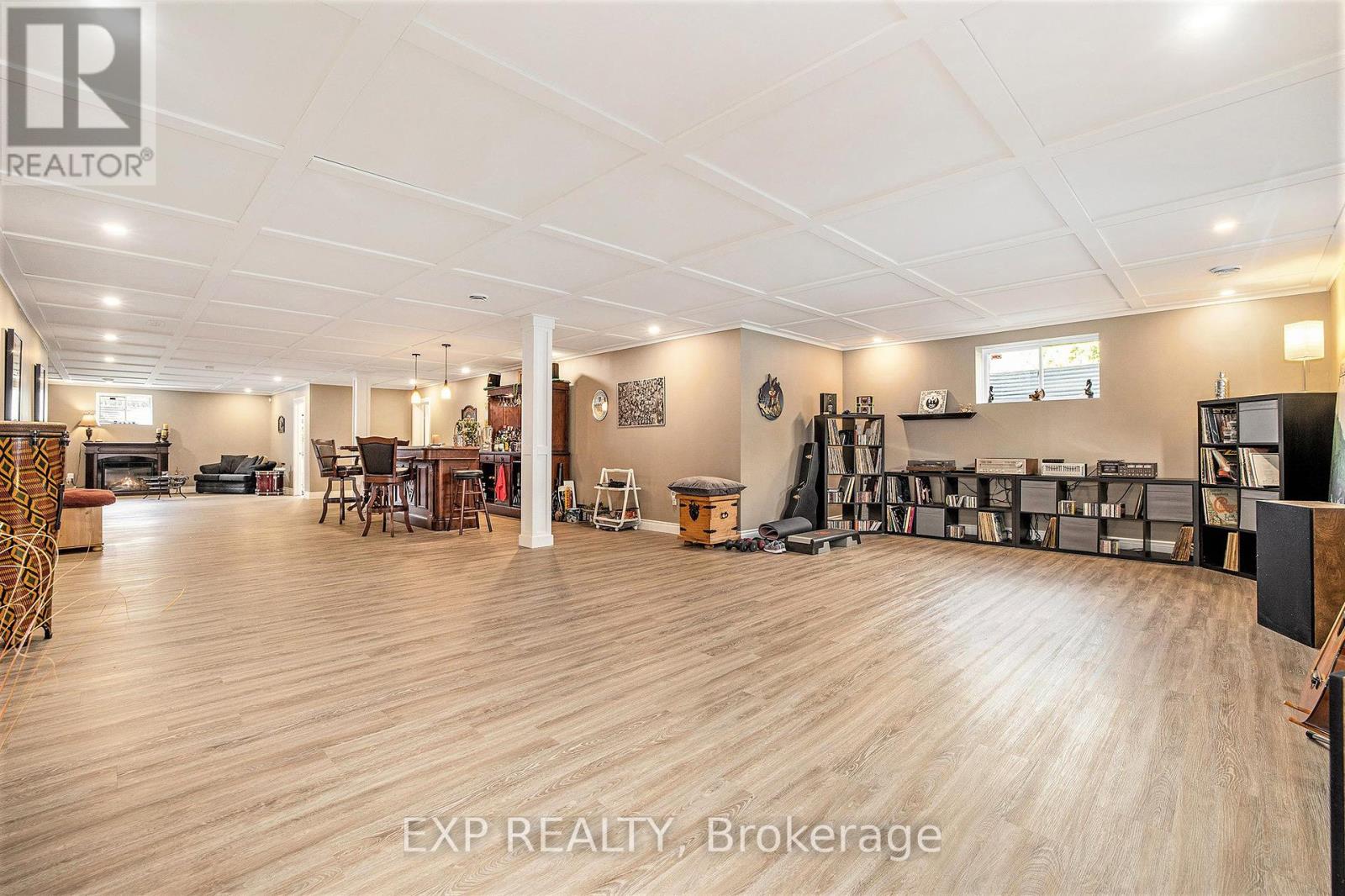 76 Brightside Avenue, Ottawa, Ontario  K2S 1K2 - Photo 32 - X12135205