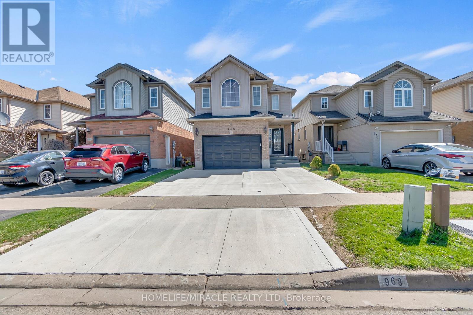 Property at 968 COPPER LEAF CRESCENT image 2