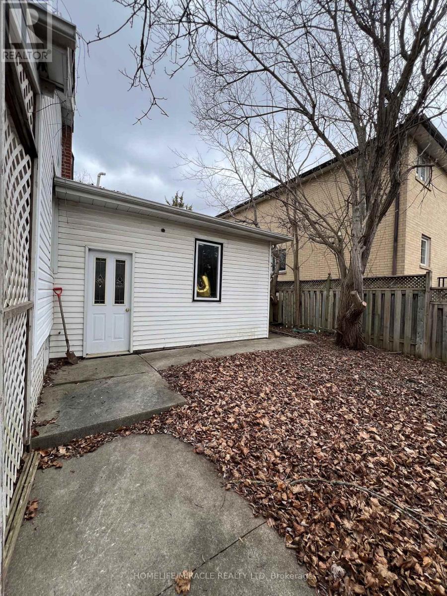 121 May Avenue, Richmond Hill, Ontario  L4C 3S7 - Photo 18 - N12040660