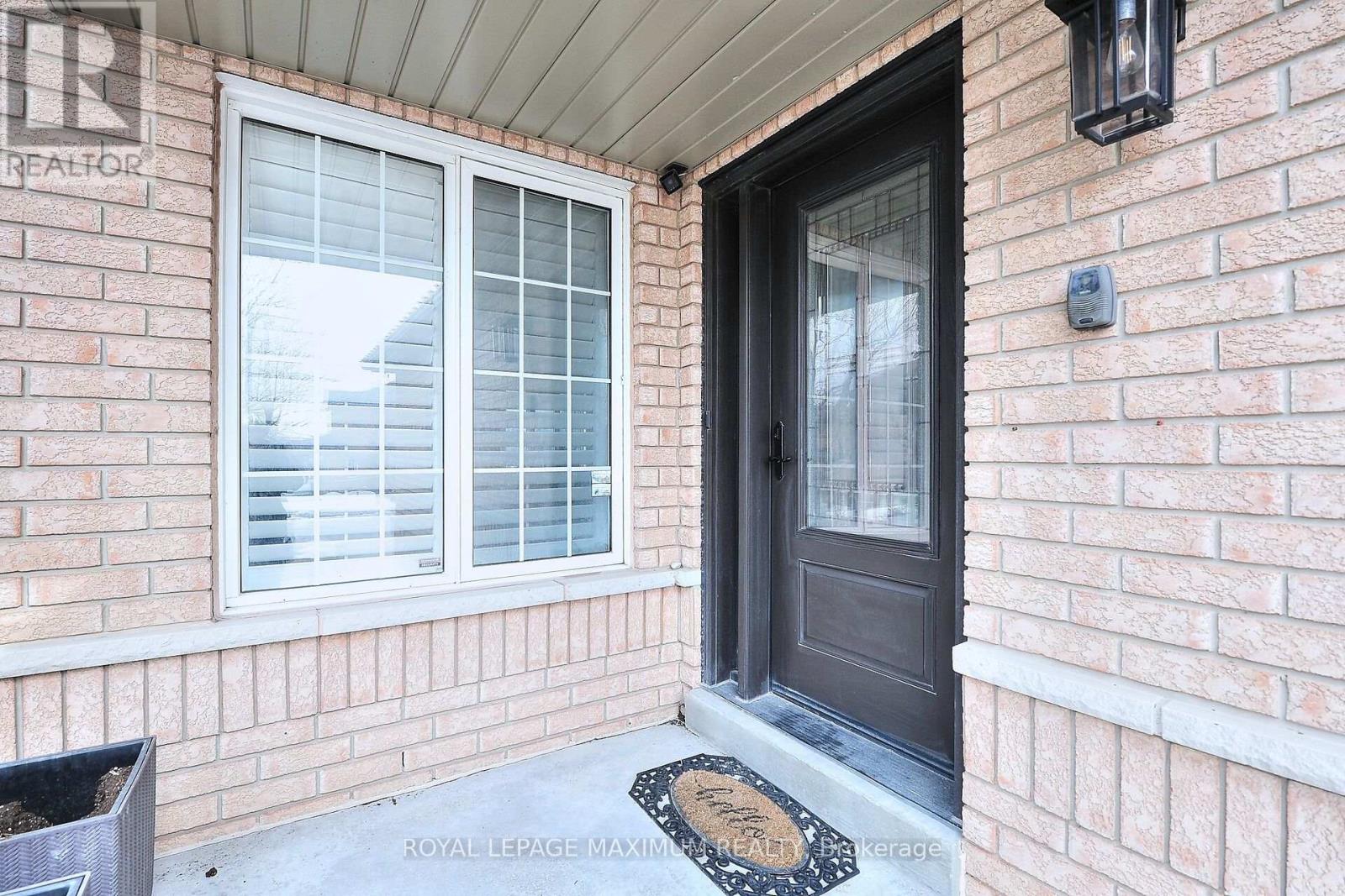 81 Thornton Crescent, Vaughan, Ontario  L6A 2T1 - Photo 5 - N12025887
