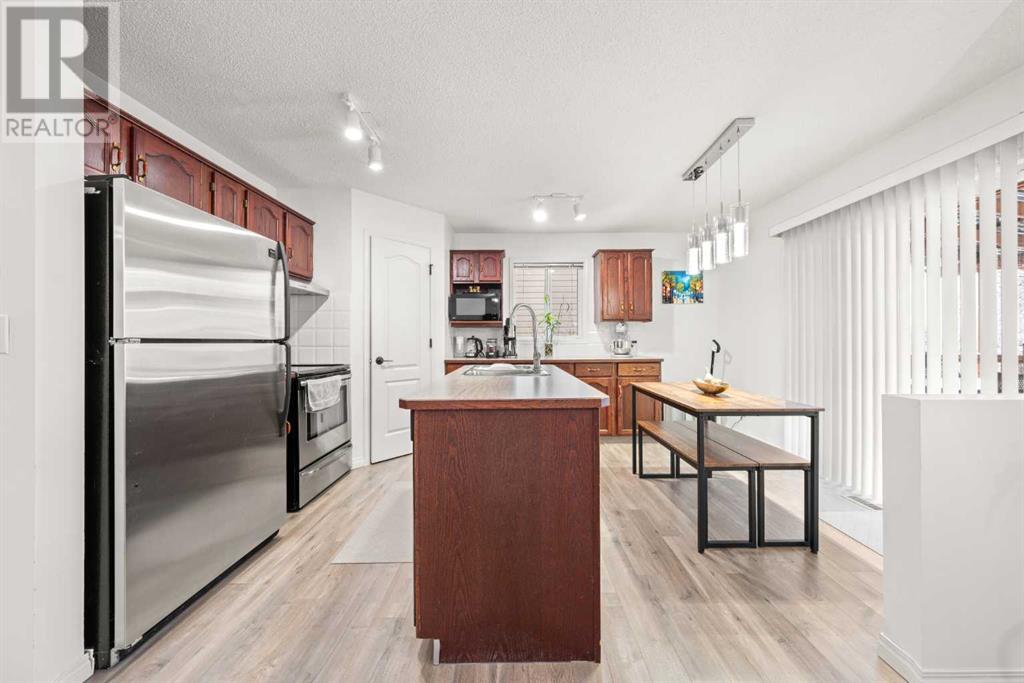 341 Douglas Ridge Circle Se, Calgary, Alberta  T2Z 3H7 - Photo 13 - A2217664