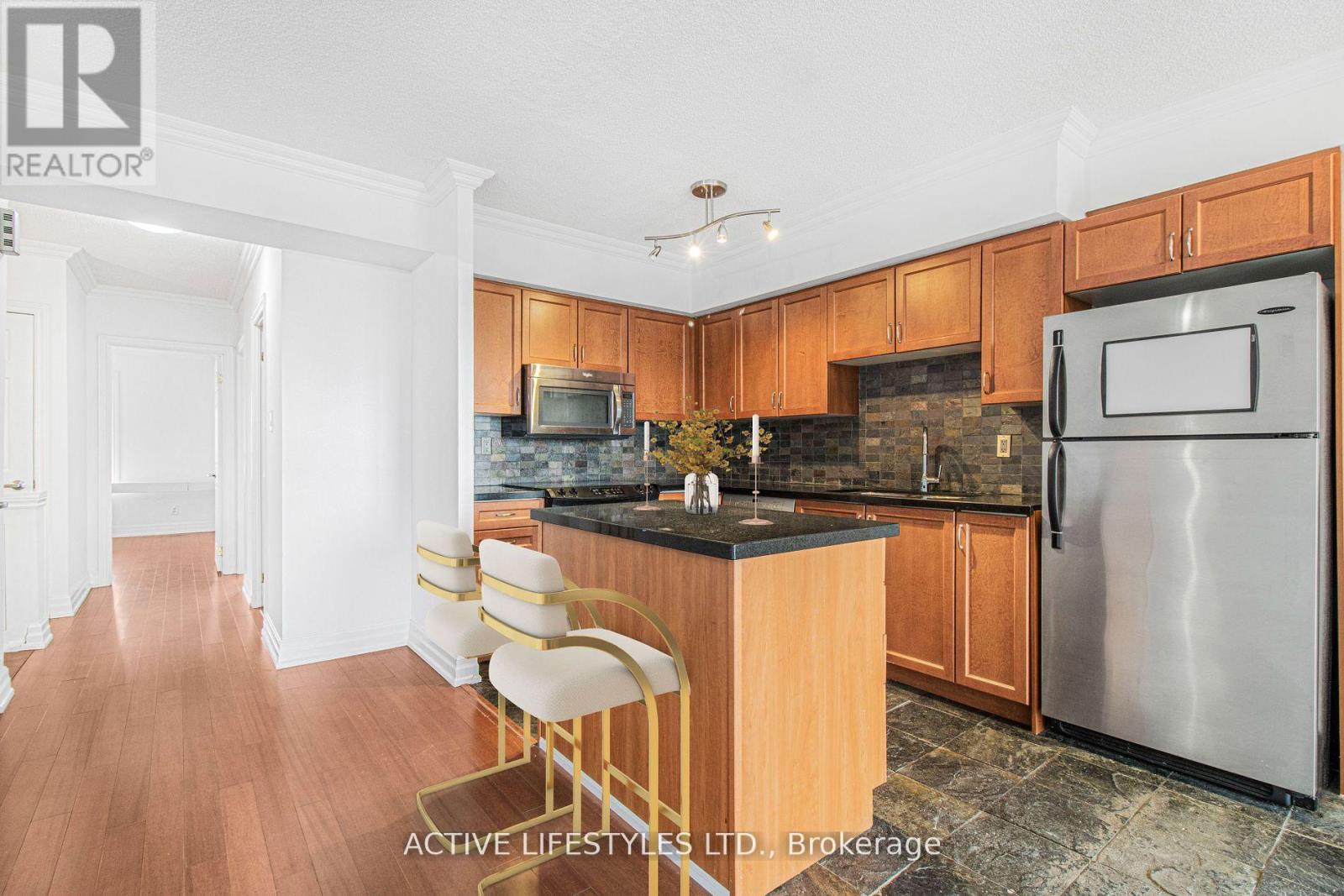 504 - 1000 Cedarglen Gate, Mississauga, Ontario  L5C 3Z5 - Photo 32 - W12135039