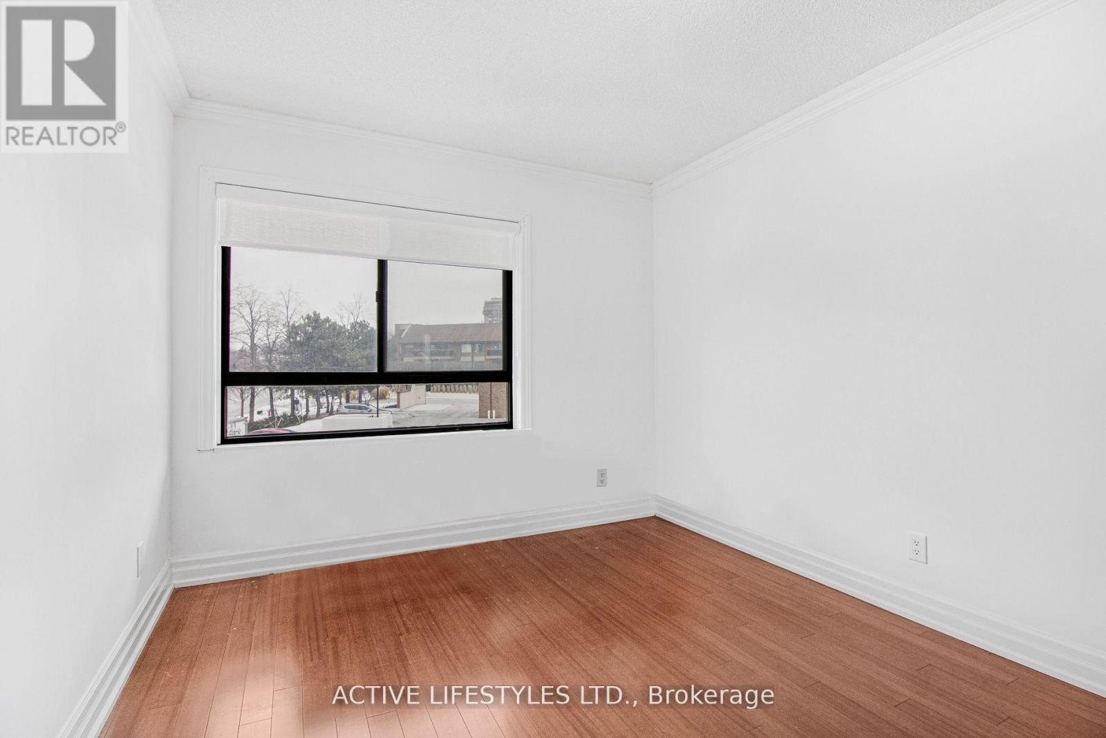 Property at 504 - 1000 CEDARGLEN GATE image 5