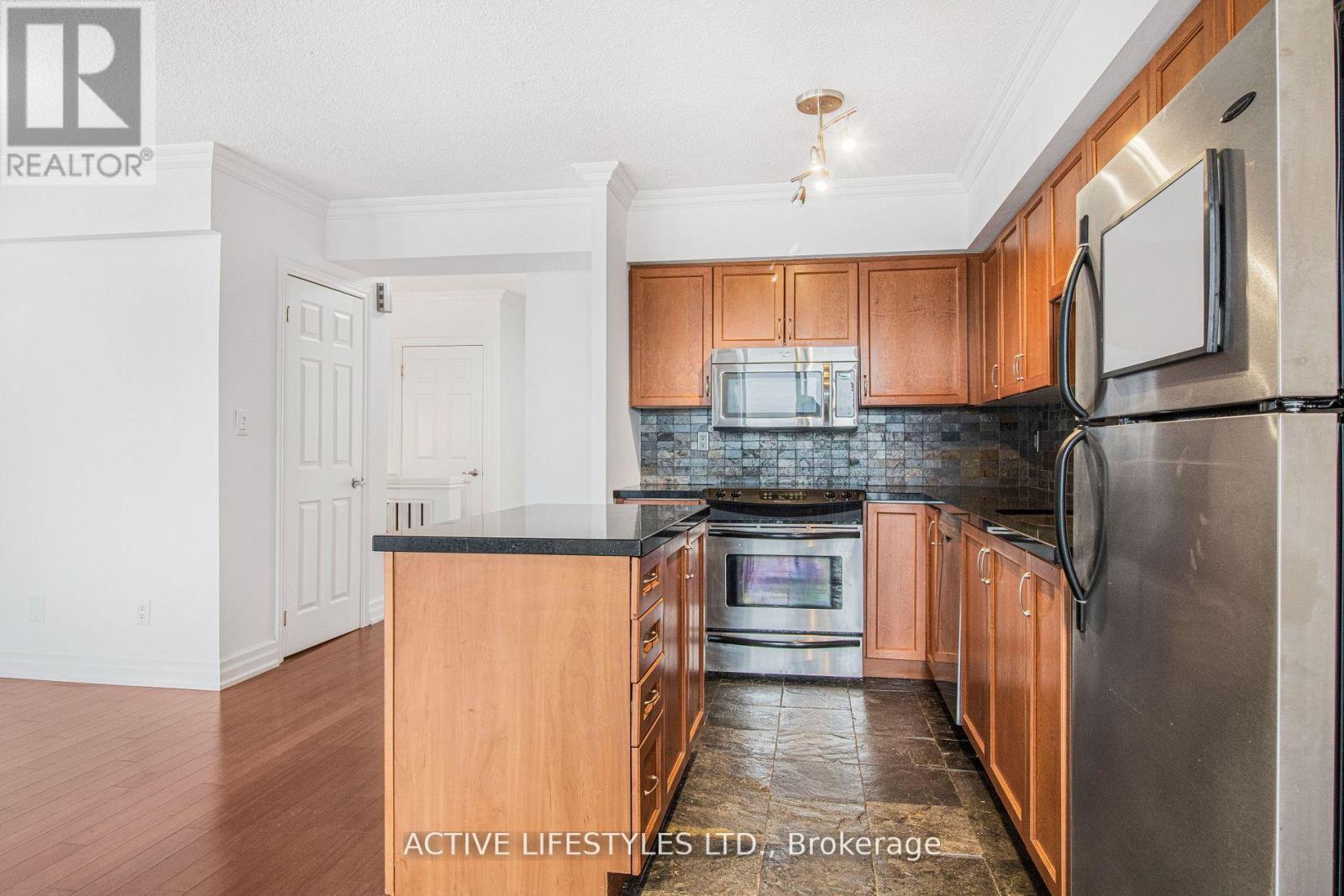 504 - 1000 Cedarglen Gate, Mississauga, Ontario  L5C 3Z5 - Photo 28 - W12135039