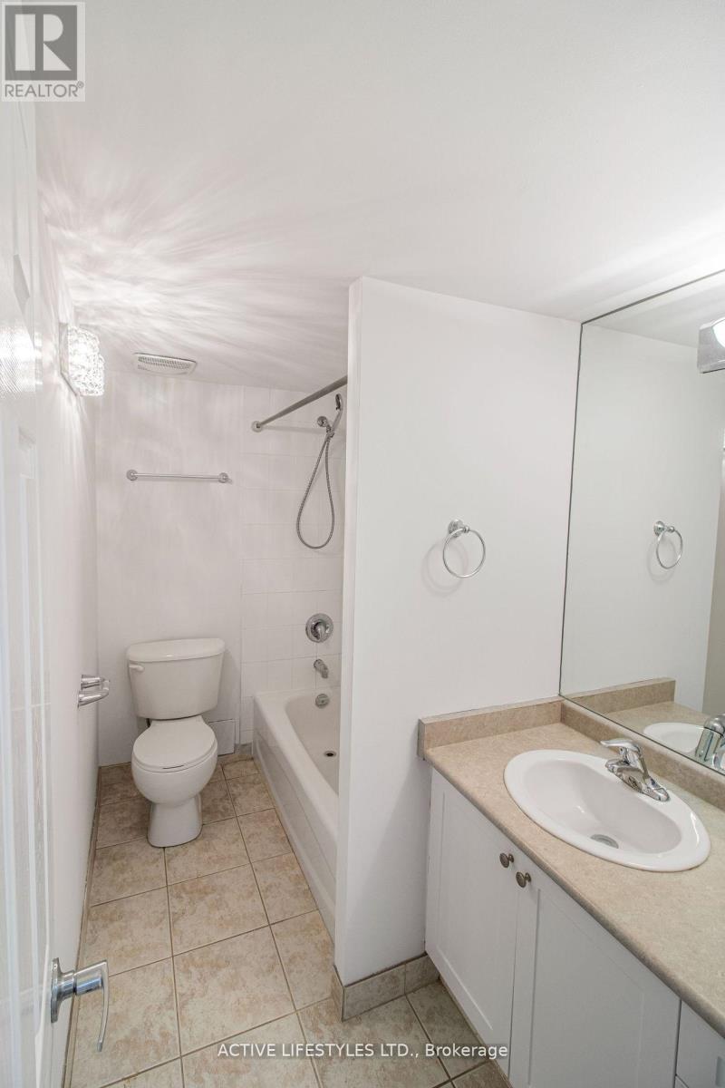 504 - 1000 Cedarglen Gate, Mississauga, Ontario  L5C 3Z5 - Photo 6 - W12135039